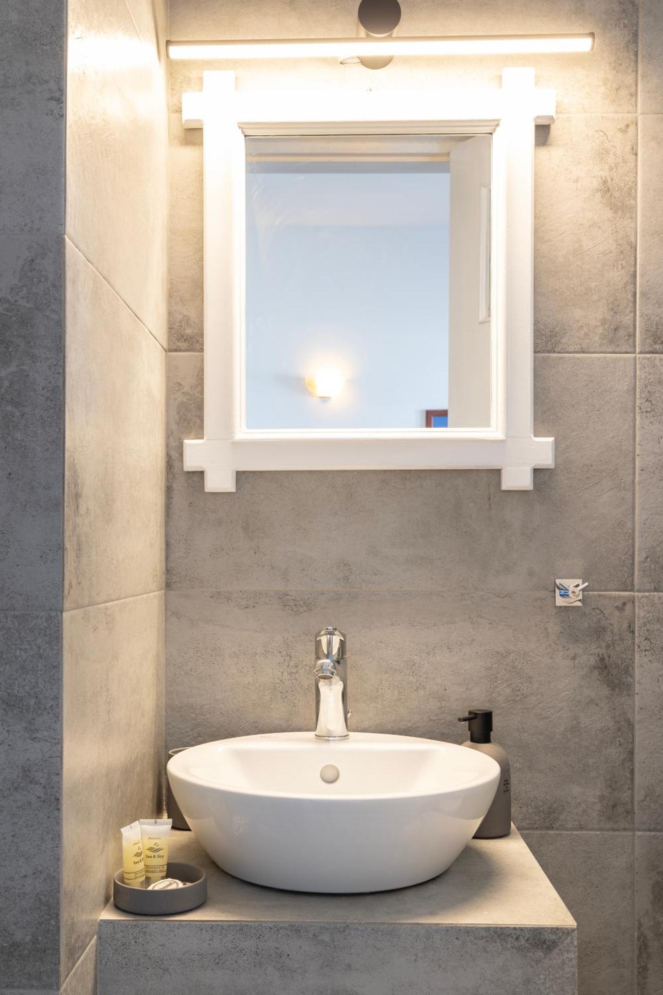 Vrachia Studios & Apartments Οία Εξωτερικό φωτογραφία