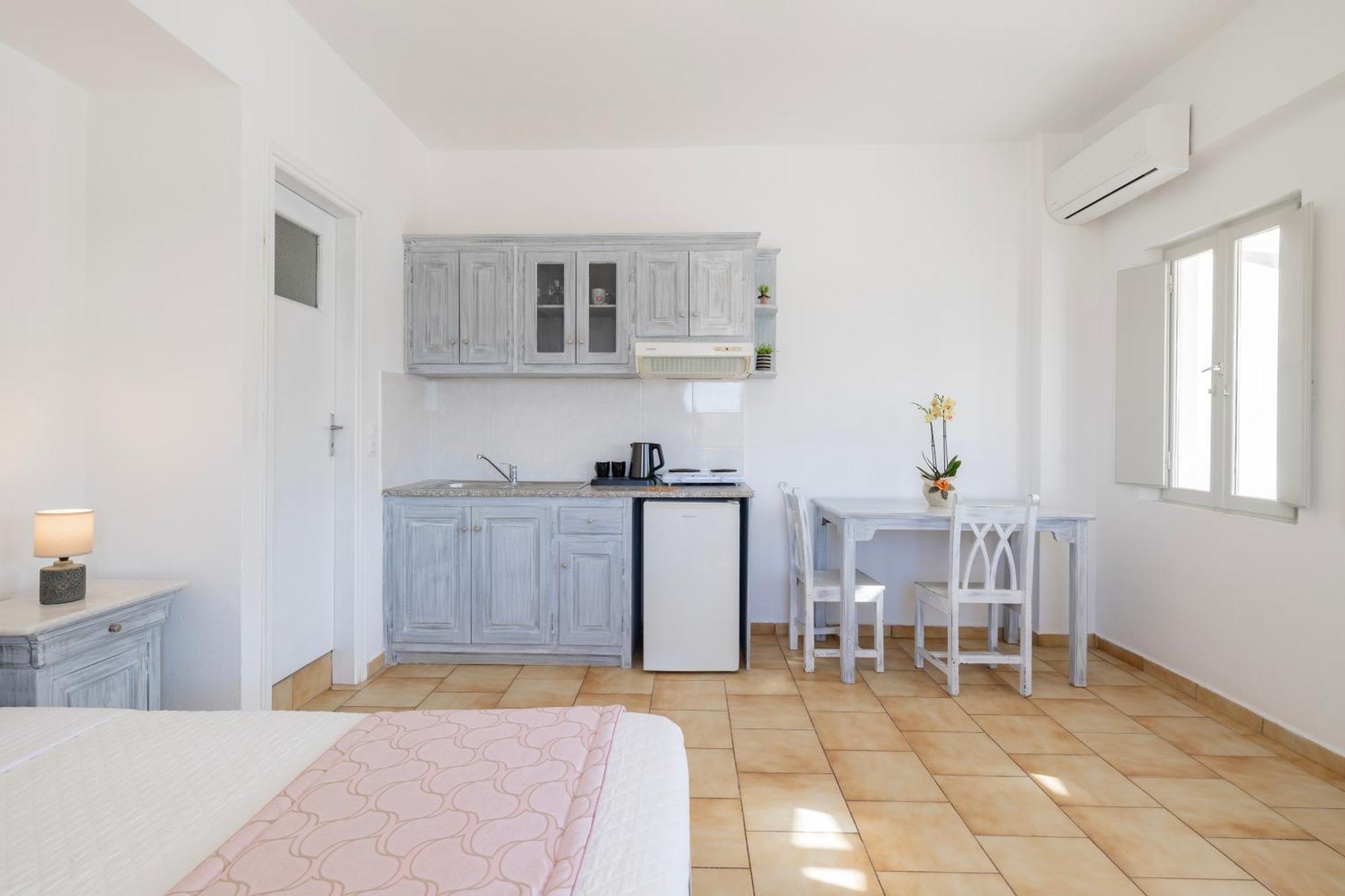Vrachia Studios & Apartments Οία Εξωτερικό φωτογραφία