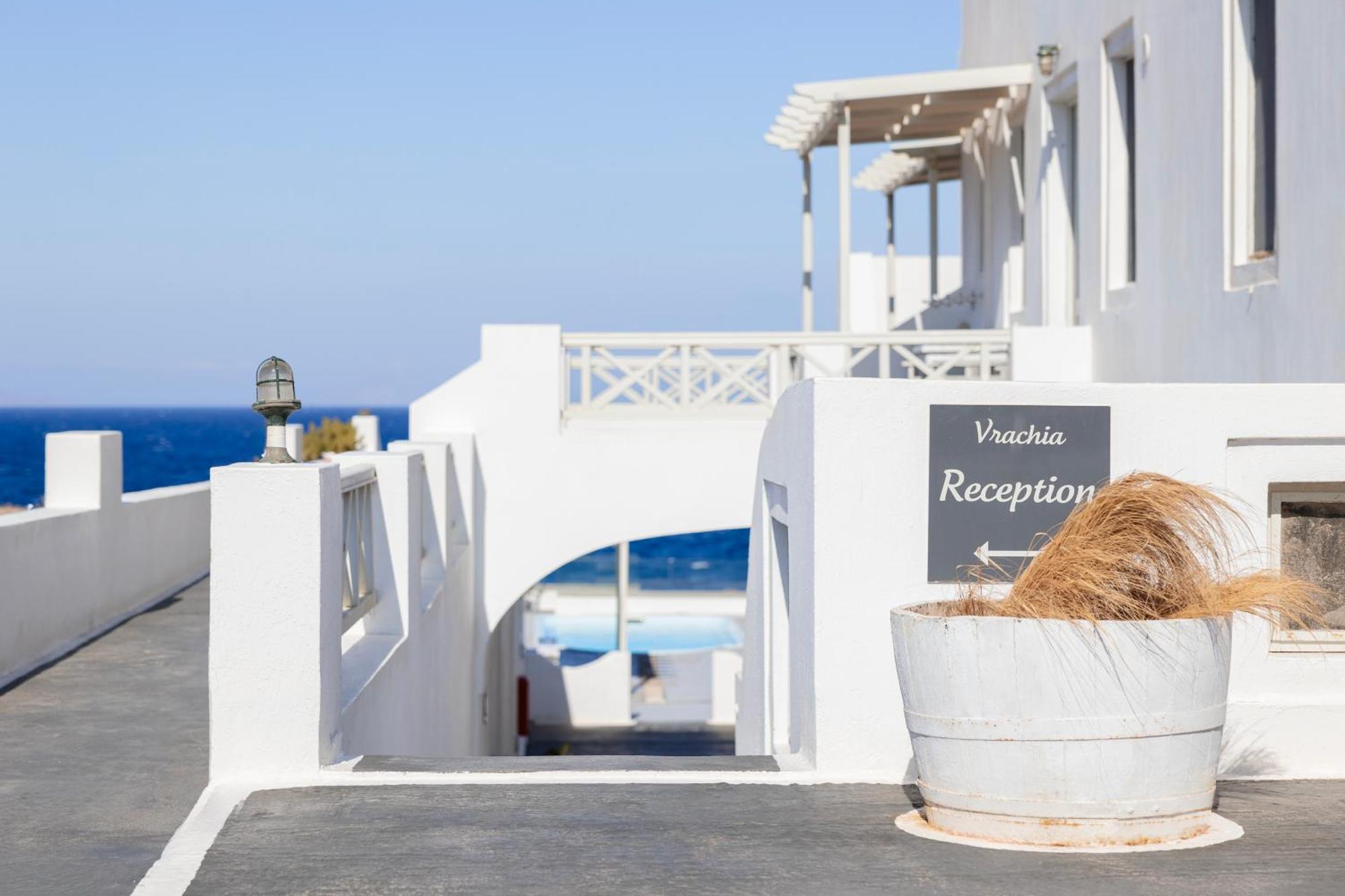 Vrachia Studios & Apartments Οία Εξωτερικό φωτογραφία